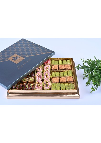 Lüx Karışık Hediyelik Kuruyemiş 900 gr 013