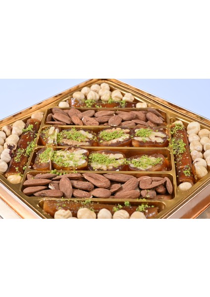 Lüx Karışık Hediyelik Kuruyemiş 650 gr 026 fiyatları