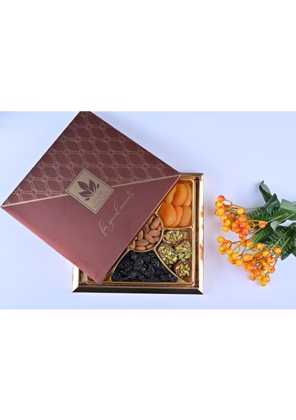 Lüx Karışık Hediyelik Kuruyemiş 750 gr 036