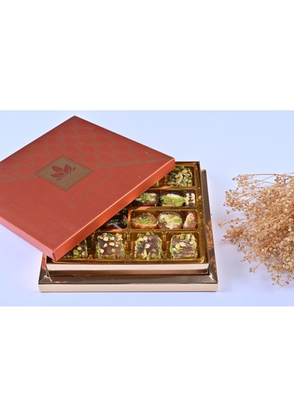 Lüx Karışık Hediyelik Kuruyemiş 600 gr 027