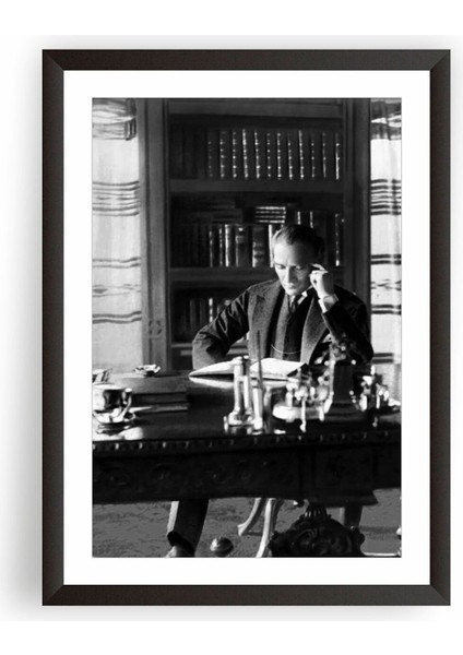 Çerçeveli Atatürk Portresi