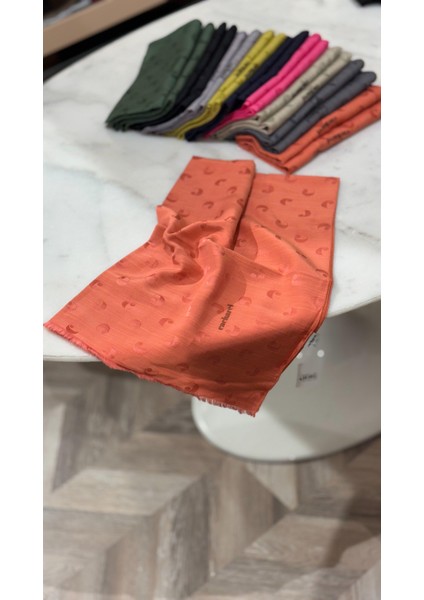 B. Cacharel Logolu Ipek Koton Jakar Etol Şal Mercan fiyatları