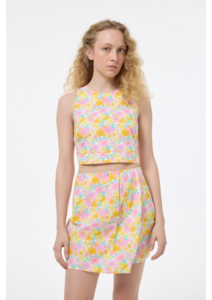 Sırtı Çapraz Askılı Çiçekli Crop Bluz Pembe