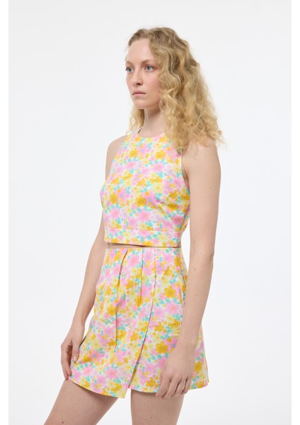 Sırtı Çapraz Askılı Çiçekli Crop Bluz Pembe