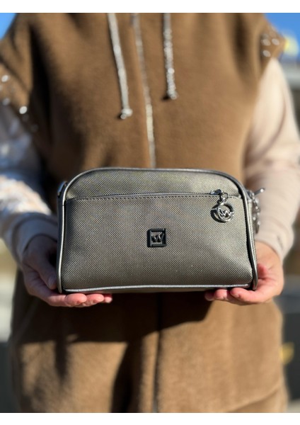 Kadın 4 Bölmeli Lacost Deri Ayarlanabilir Uzun Askılı Çapraz ve Omuz Çantası modelleri