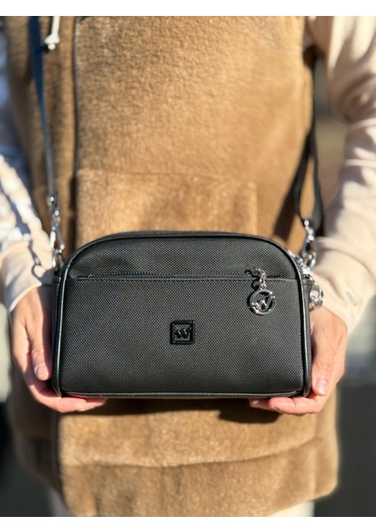 Kadın 4 Bölmeli Lacost Deri Ayarlanabilir Uzun Askılı Çapraz ve Omuz Çantası fiyatları