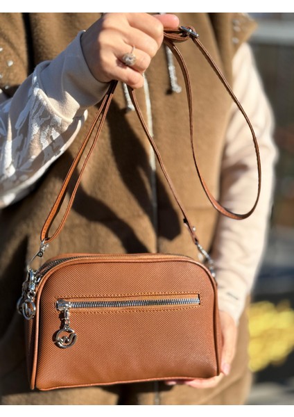 Kadın 4 Bölmeli Lacost Deri Ayarlanabilir Uzun Askılı Çapraz ve Omuz Çantası fırsatları