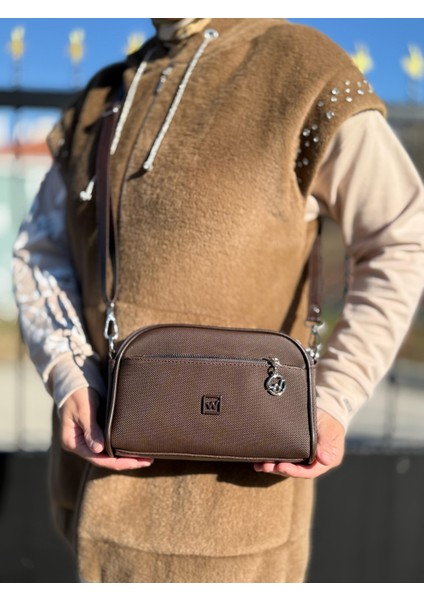 Kadın 4 Bölmeli Lacost Deri Ayarlanabilir Uzun Askılı Çapraz ve Omuz Çantası fırsatları