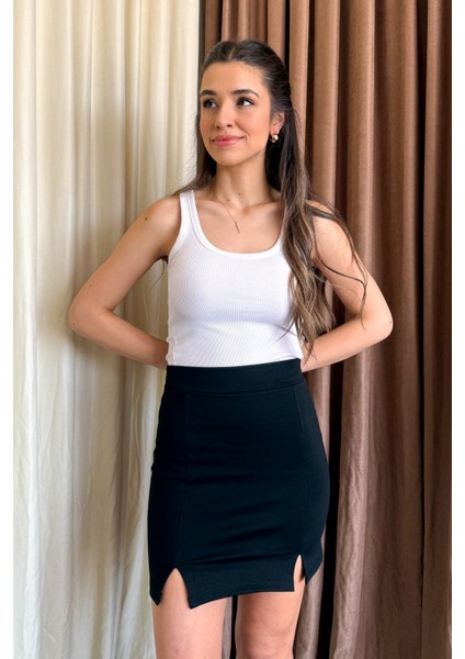 Kadın Yırtmaçlı Mini Etek 060