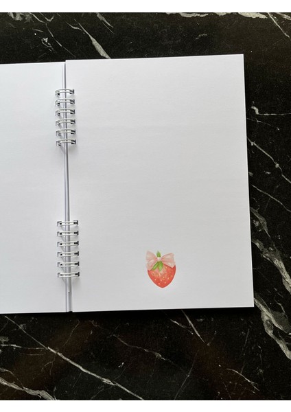 Çilek Desenli 50 Sayfa Not Defteri 1 Sayfa Stickerlı