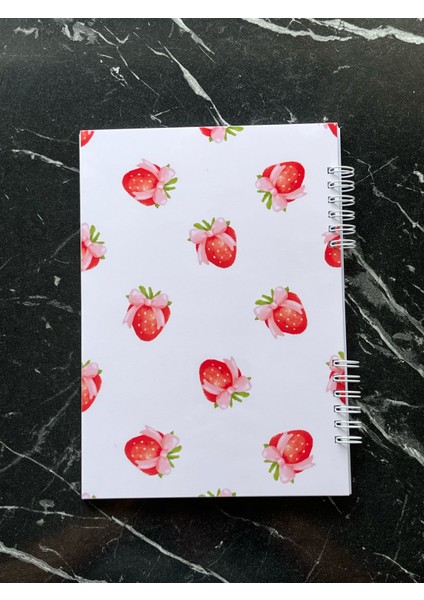 Çilek Desenli 50 Sayfa Not Defteri 1 Sayfa Stickerlı