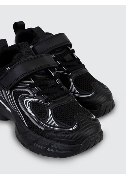 Erkek Çocuk Spor Ayakkabı 31-36 Numara Beyaz-Siyah fırsatları