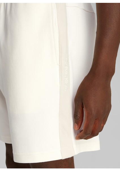 Kırık Beyaz Erkek Sweat Şort J30J327246YAS Logo Tape Short modelleri