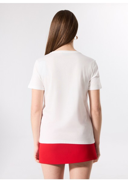 Kırık Beyaz Kadın Relaxed Payetli T-Shirt F5SL-TST0385 indirimleri
