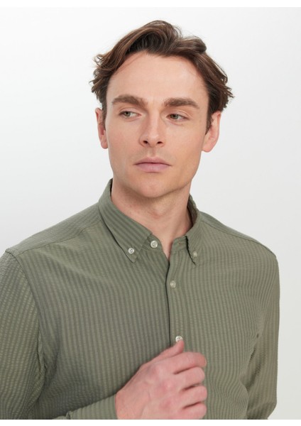 Slim Fit Düğmeli Yaka Haki Erkek Gömlek ACE020252171_HAK fırsatları