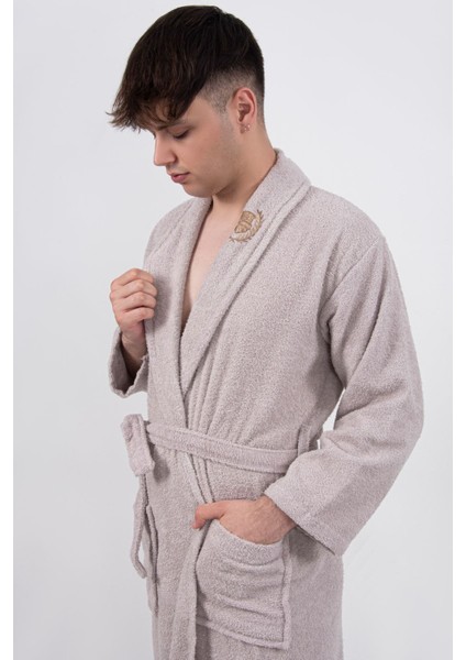 Yumuşak pamuklu bornoz, nakışlı ve şık hediye seçeneği, rahat kullanım