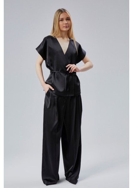 Kadın V Yaka Saten Kemerli Bluz ve Pantolon Takım modelleri