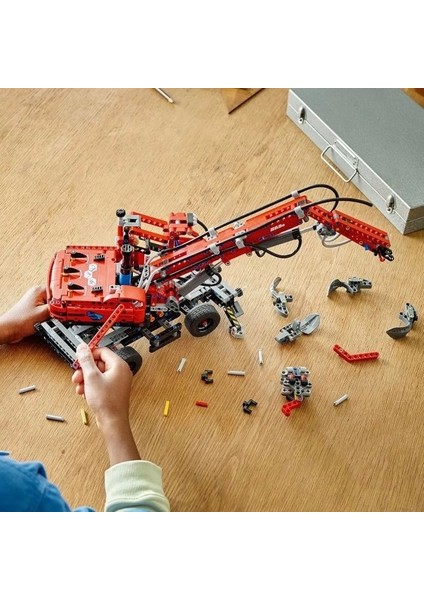 Technic Malzeme Taşıyıcı 42144 Mekanik Model Vinç Oyuncak Multicolor