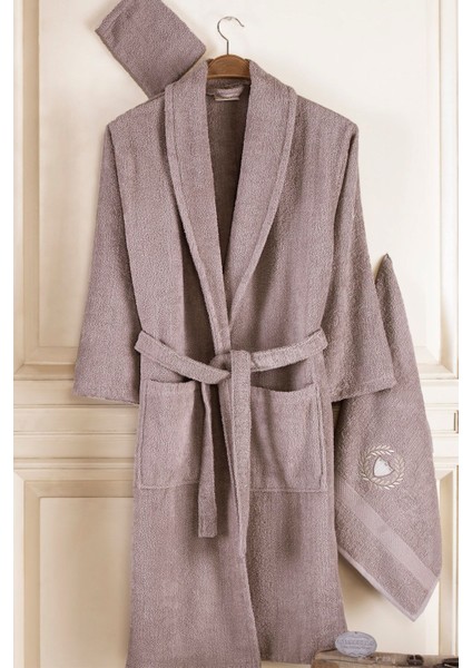 Yumuşak ve şık 8'li pamuk bornoz seti, konfor ve tarz dolu, pembe renk. modelleri