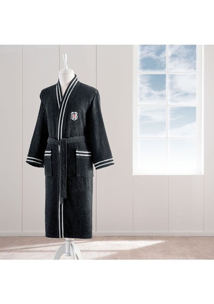 Siyah pamuk bornoz, tek parça, konforlu ve şık kullanım için ideal