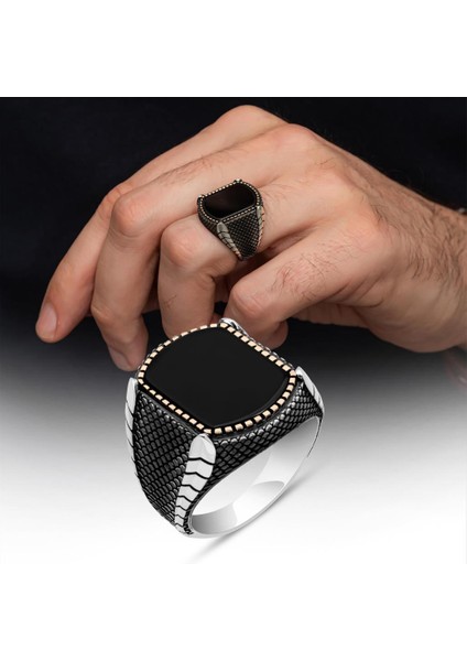 Oniks Siyah Taşlı Isimli 925 Gümüş Erkek Yüzük