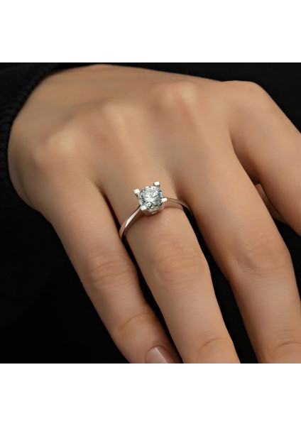 4 Tırnak Swarovski Taşlı Gümüş Yüzük