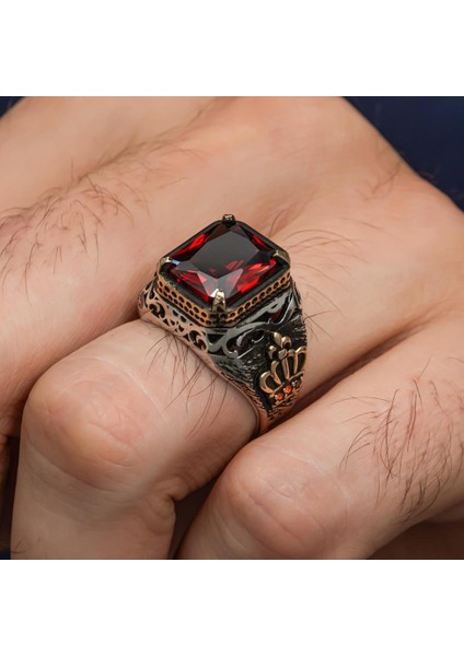 Kırmızı Taşlı Kral Tacı Motifli 925 Gümüş Erkek Yüzük modelleri