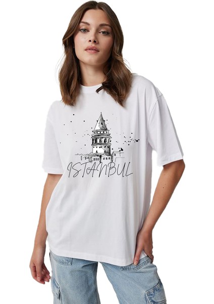 Felix Dies Beyaz Oversize Kalıp Istanbul Baskılı Unisex T-Shirt