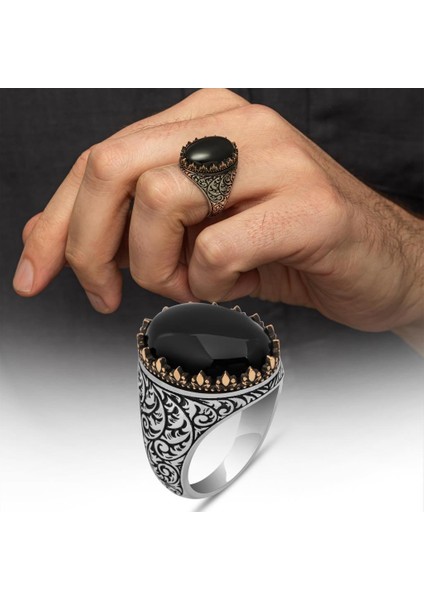 Siyah Oniks Taşlı Oyma Motifli 925 Gümüş Yüzük