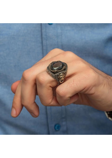 Aslan Kapı Tokmak Modeli Siyah Taşlı 925 Gümüş Yüzük fırsatları