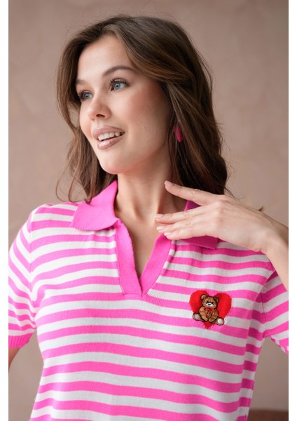 Polo Yaka Nakış Detaylı Çizgili Triko Kazak fiyatları