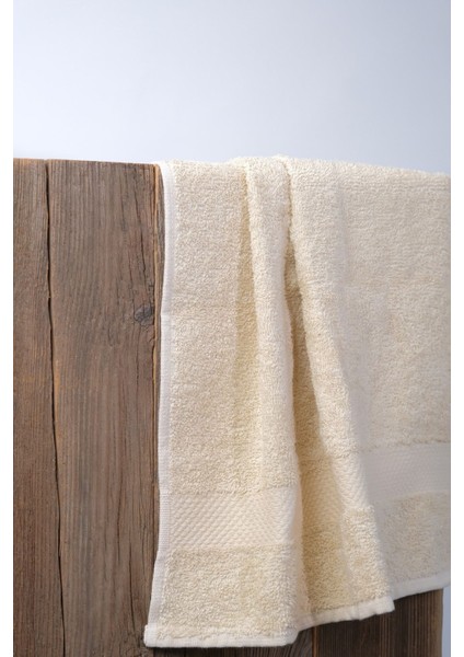 Yumuşak pamuklu 4'lü yüz ve el havlusu seti 50x90 cm, konforlu ve kaliteli kullanım modelleri