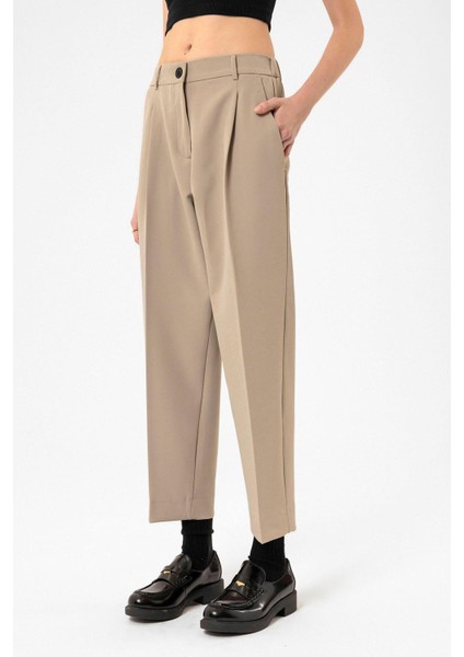 Bej Kadın Yüksek Bel Straight Fit Kısa Pantolon fiyatları