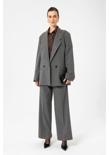 Gri Kadın Çizgili Oversize Blazer Ceket fırsatları