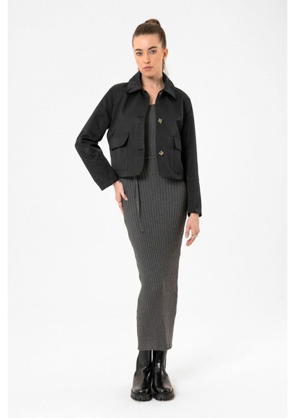 Siyah Kadın Mevsimlik Ince Kısa Ceket modelleri