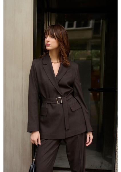 Kahve Kadın Kemerli Blazer Ceket
