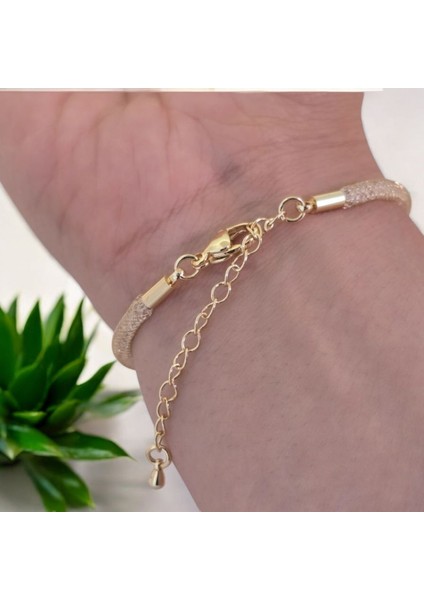 14 Ayar Altın Plakalı Kelebek Motifli Kadınlar İçin İsme Özel Bileklik-366İsim-SW fırsatları