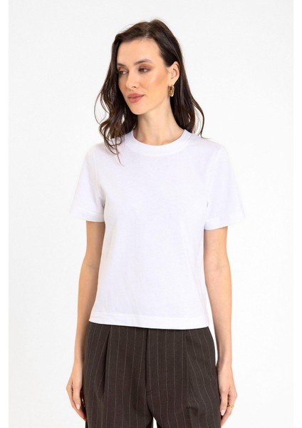 Beyaz Kadın Bisiklet Yaka Basic T-Shirt fırsatları