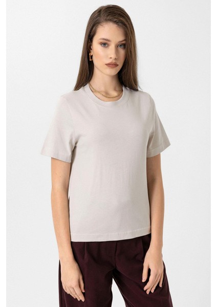 Taş Kadın Bisiklet Yaka Basic T-Shirt modelleri