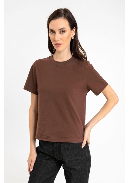 Kahve Kadın Bisiklet Yaka Basic T-Shirt