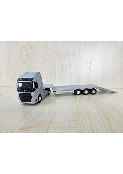 1/64 Ölçek Gri Volvo Fh4 Lowbed Tır Maketi (25 cm Boy) modelleri