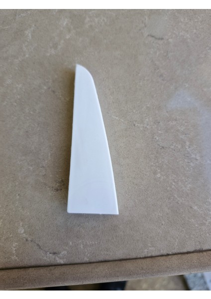 Parke Süpürgeliği Pratik Montajı Için Sağ Bitim Plastik Aparatı (8 cm Süpürgeliğe Uygun) 10 Ad.