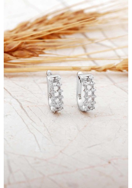 Taşlı Rodyumlu Gümüş J Küpe 7309