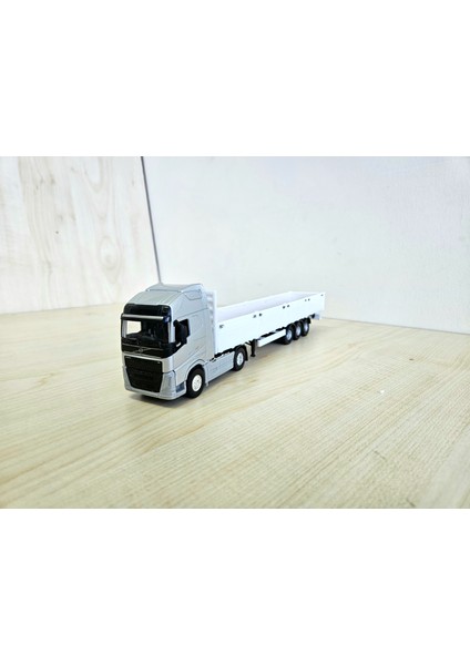 1/64 Ölçek Volvo Fh4 Sal Dorseli Tır Maketi (25 cm Boy)