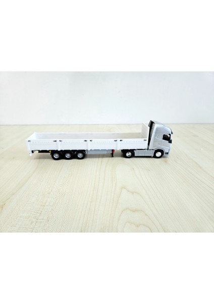 1/64 Ölçek Volvo Fh4 Sal Dorseli Tır Maketi (25 cm Boy) fırsatları