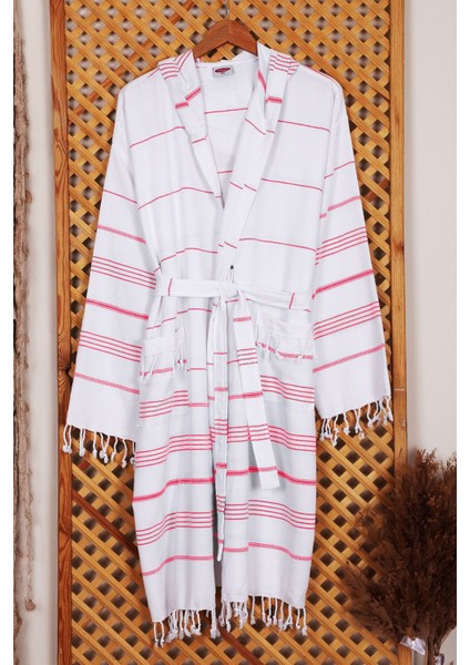 Unisex beyaz çizgili pamuklu plaj ve banyo peştemali, hafif ve rahat kullanım sağlar