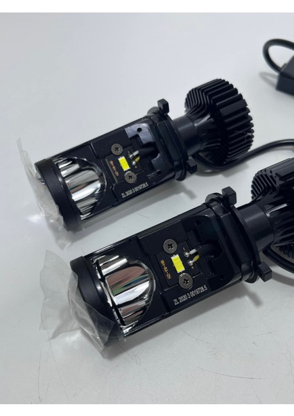 Hz-Y8-Hb H4 Mercekli LED Xenon Far Seti