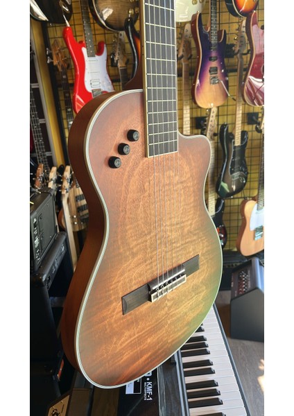 Godin Model Elektro Klasik Gitar Ince Kasa Klasik Gitar Sahne Gitarı