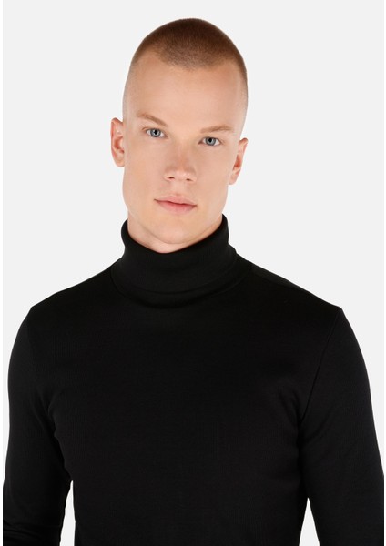 Slim Fit Yarım Balıkçı Yaka Düz Erkek Siyah Uzun Kol Tişört