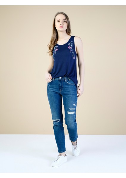 Slim Fit Orta Bel Daralan Paça Kadın İndigo Jean Pantolon modelleri